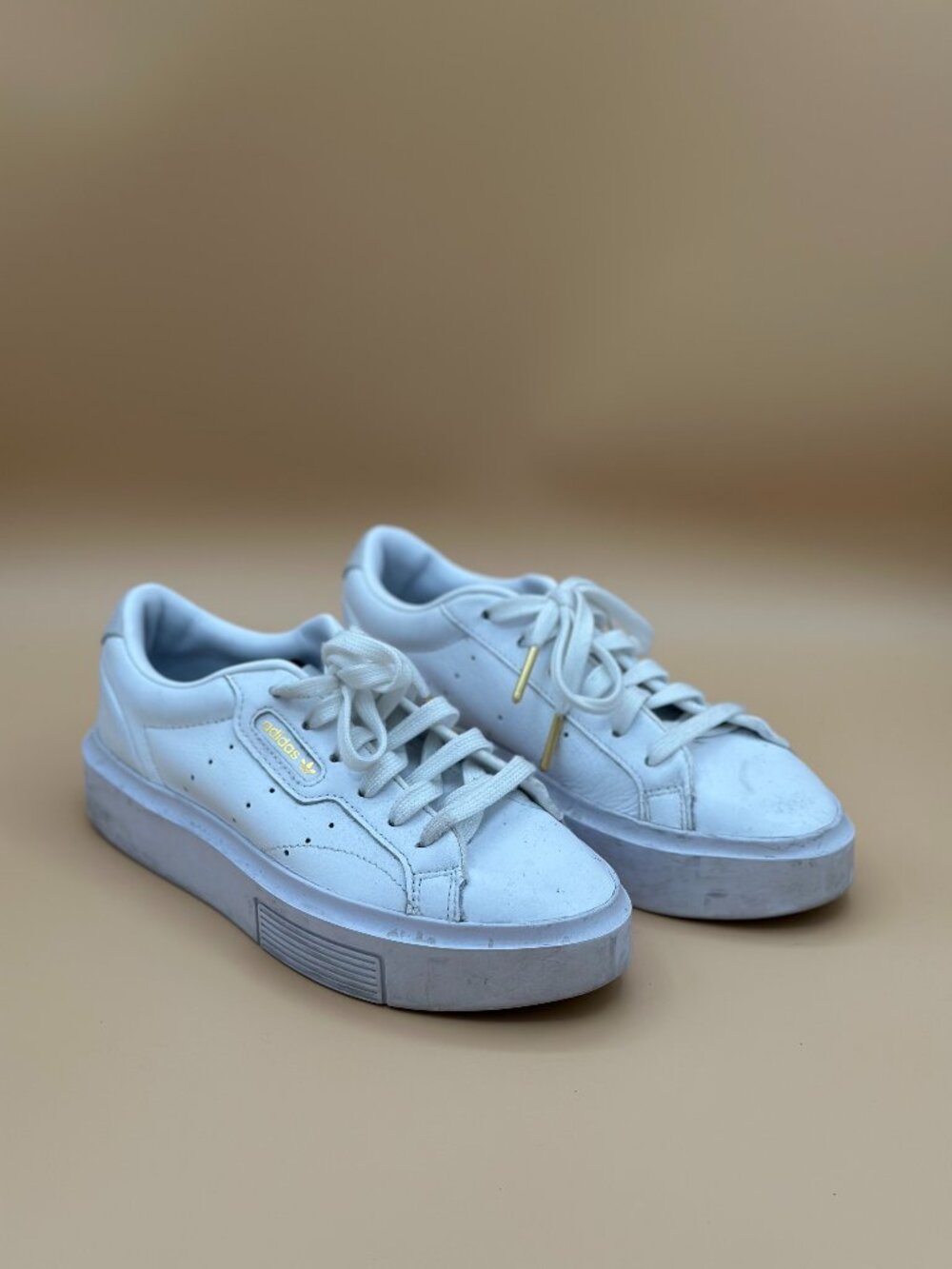 Adidas Sleek Platform Sneakers White Leather Women’s Size 5.5
